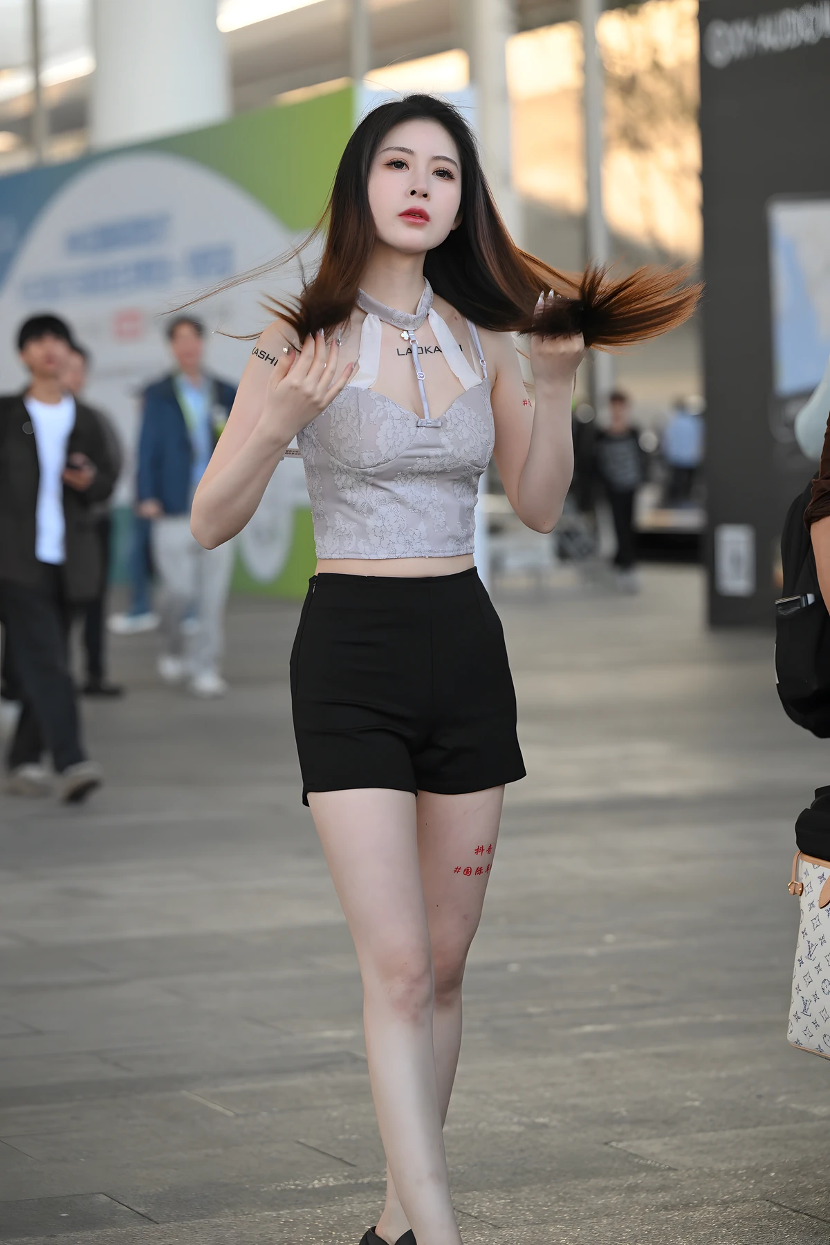 绝美优雅美女J8779