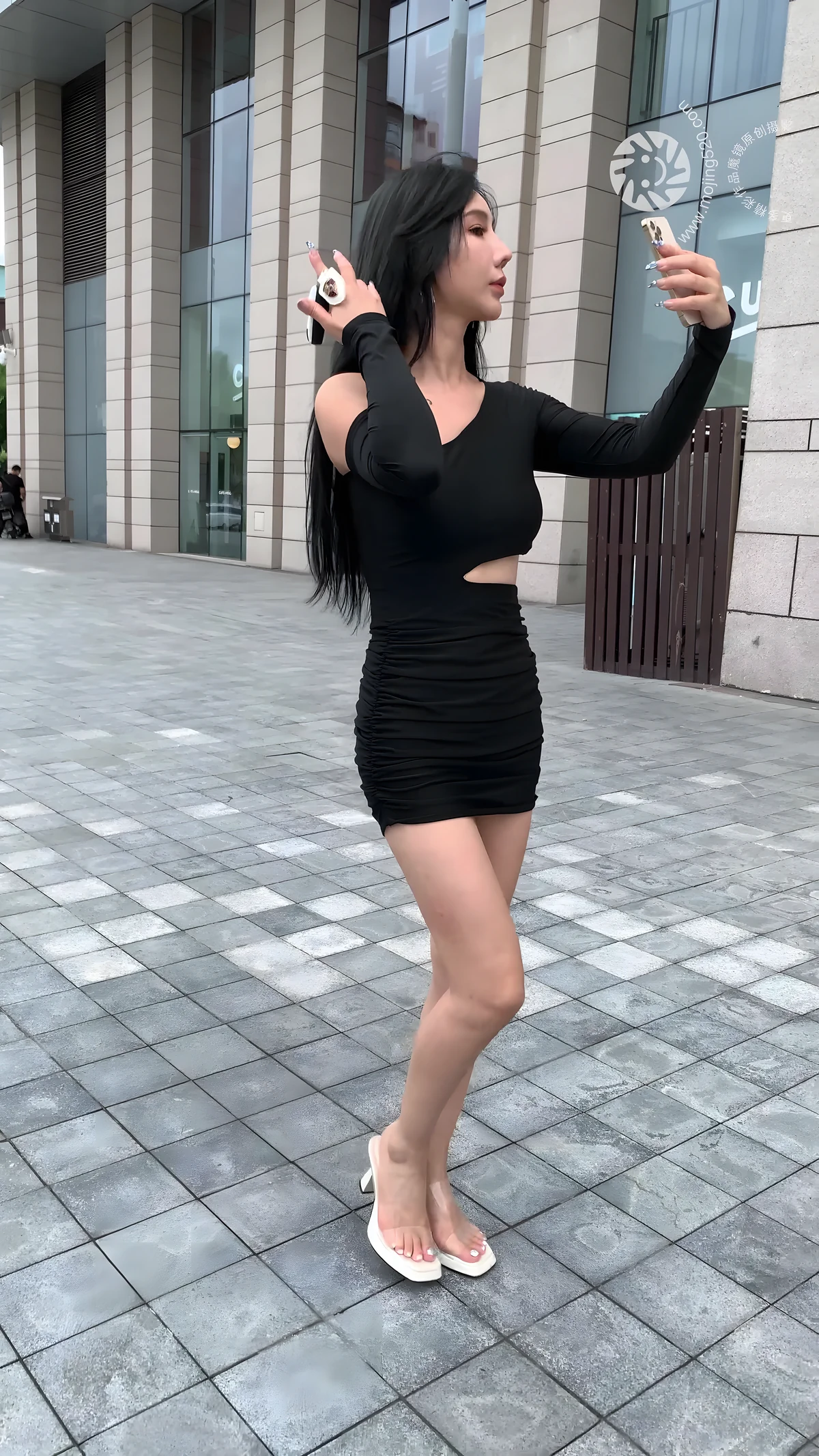 42190211.webp