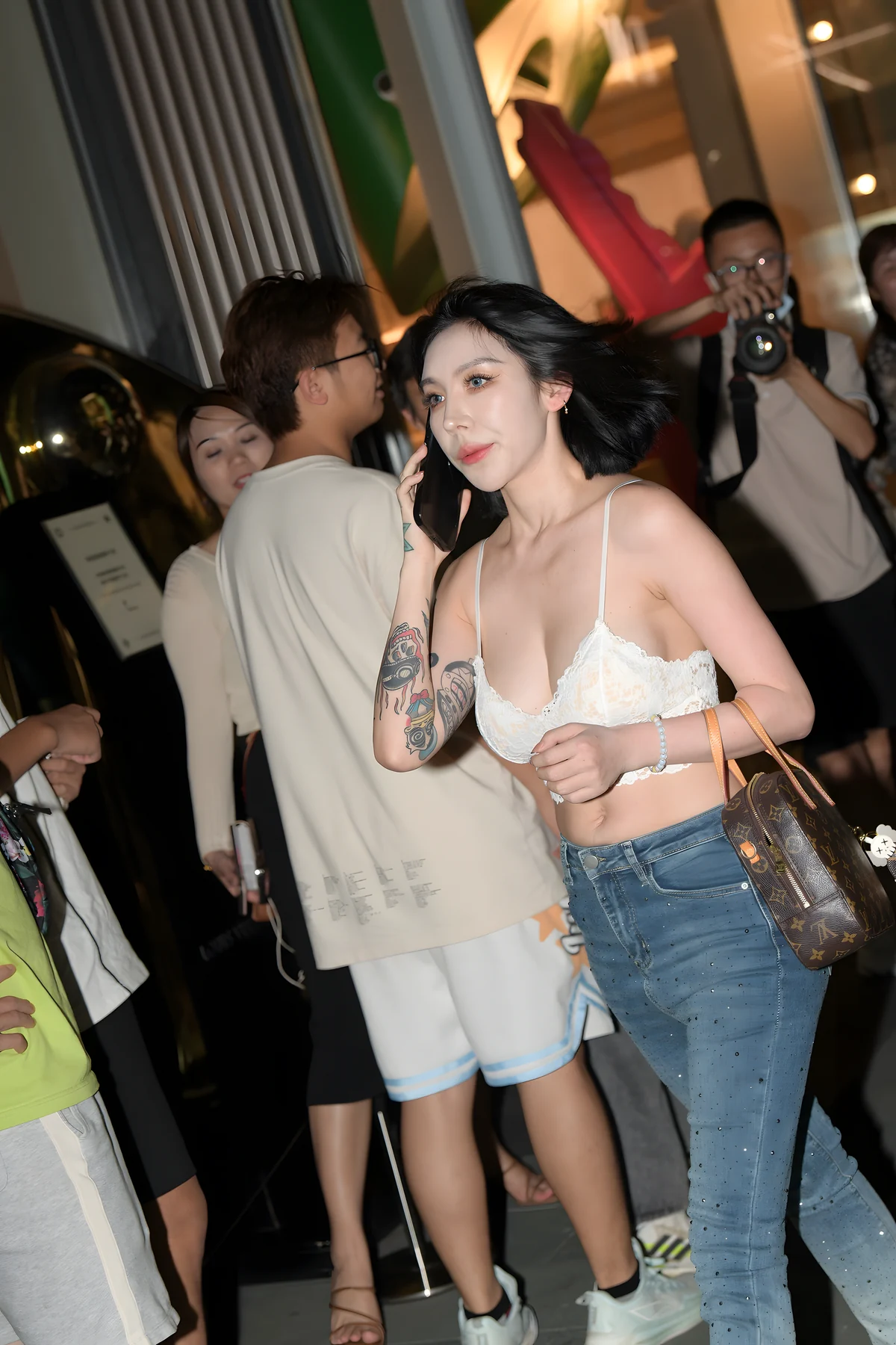 精致性感牛仔裤J9034