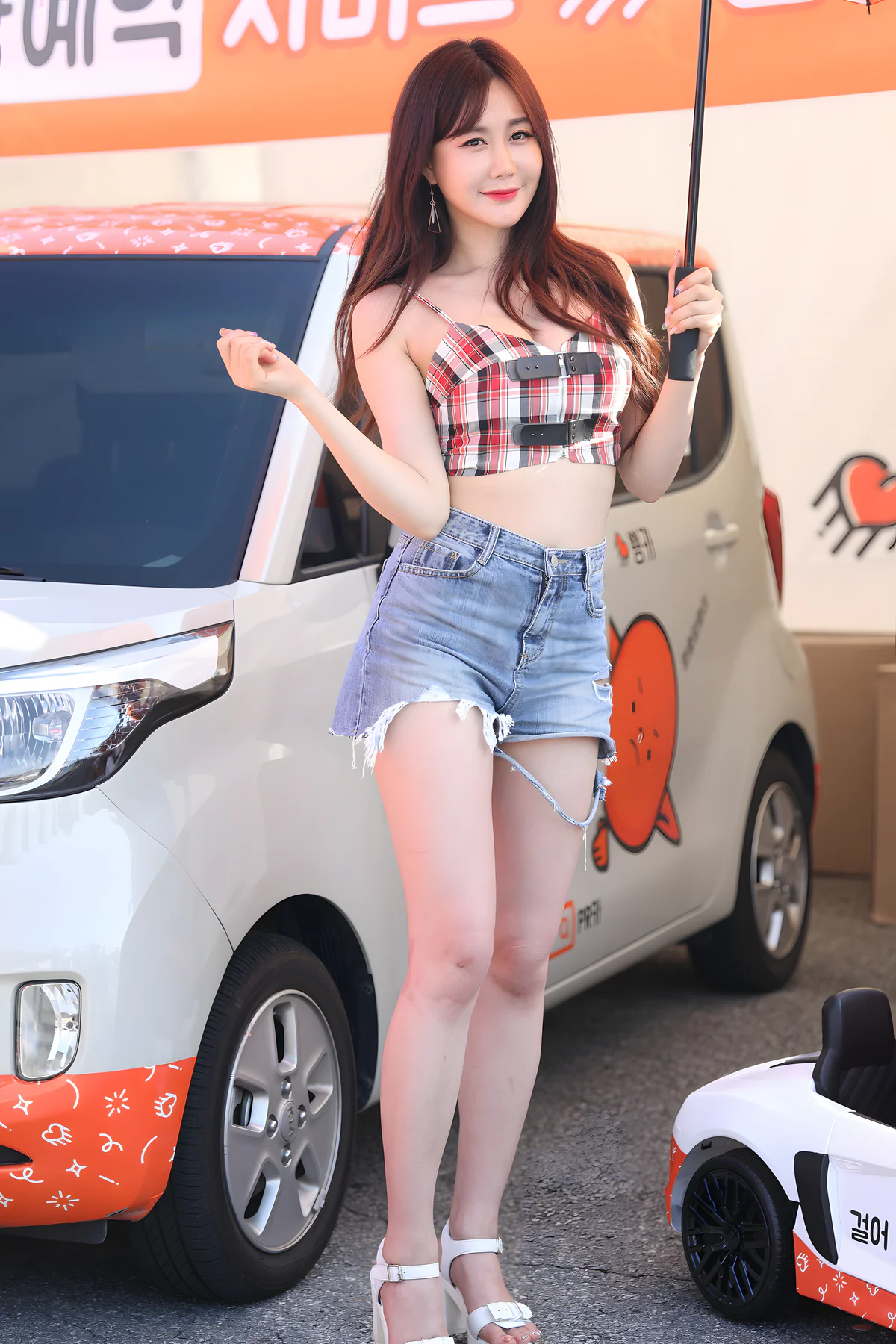 青春魅力车模J9574