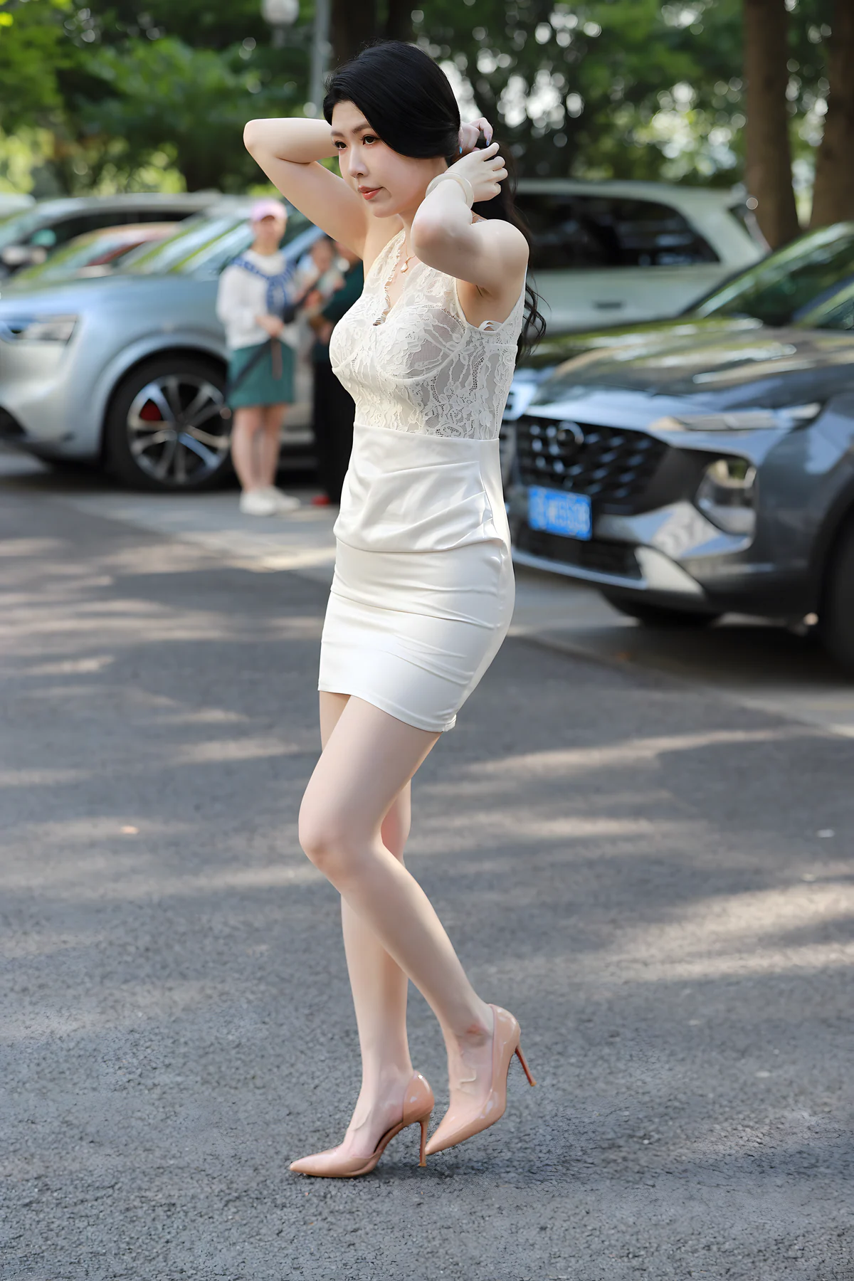 白裙气质美女J9623