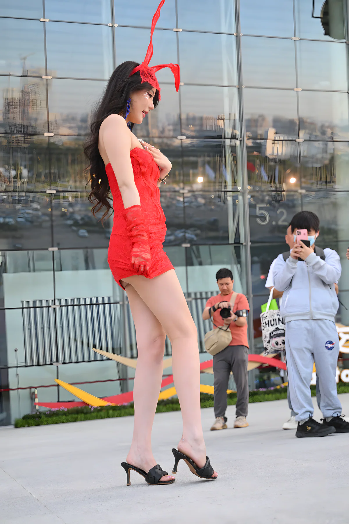 鑫儿红色超短裙J9839