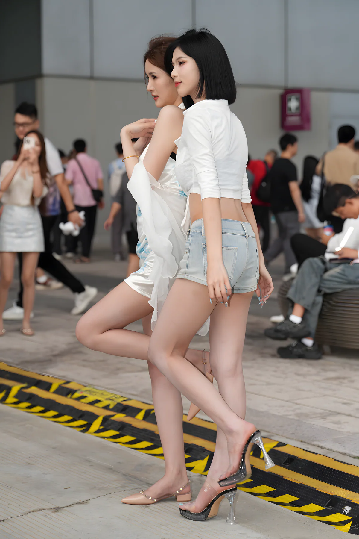 热裤凉高美腿J9841