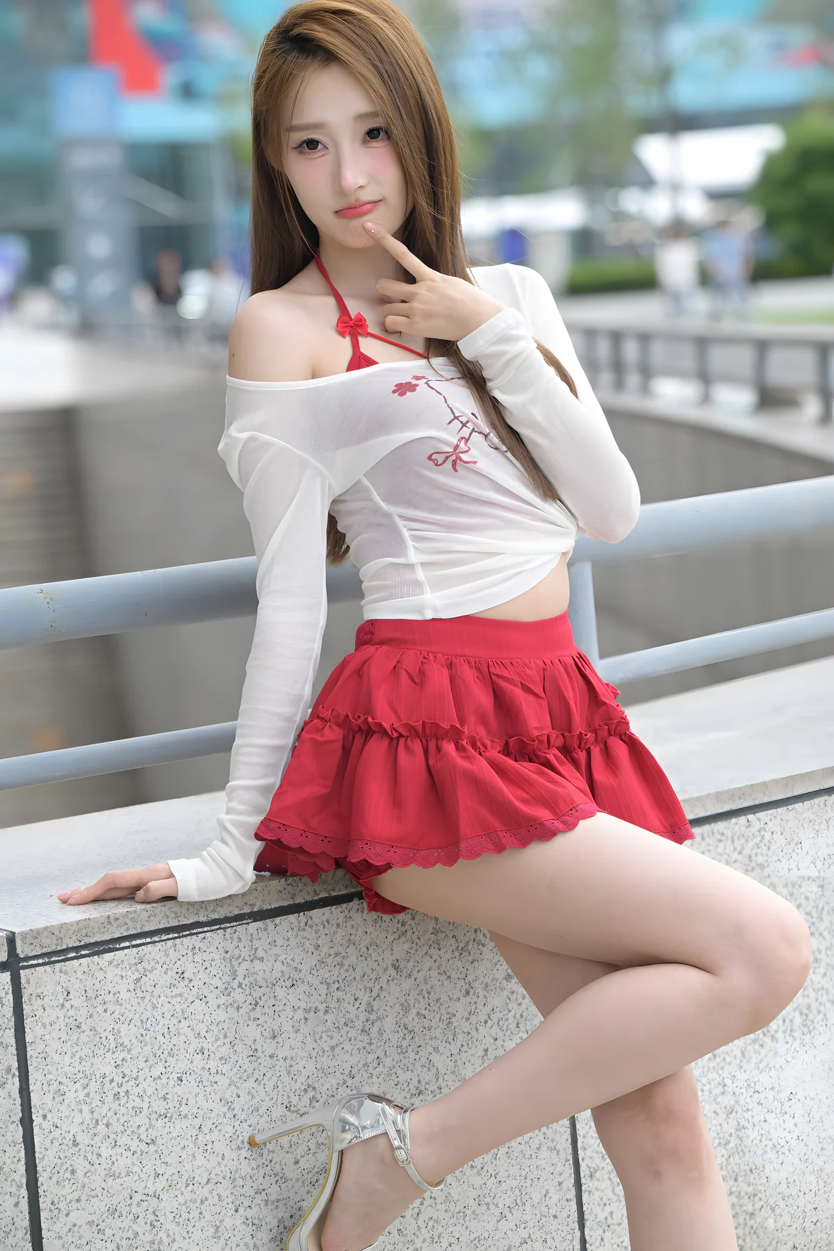 红裙甜妹小桂圆J9890